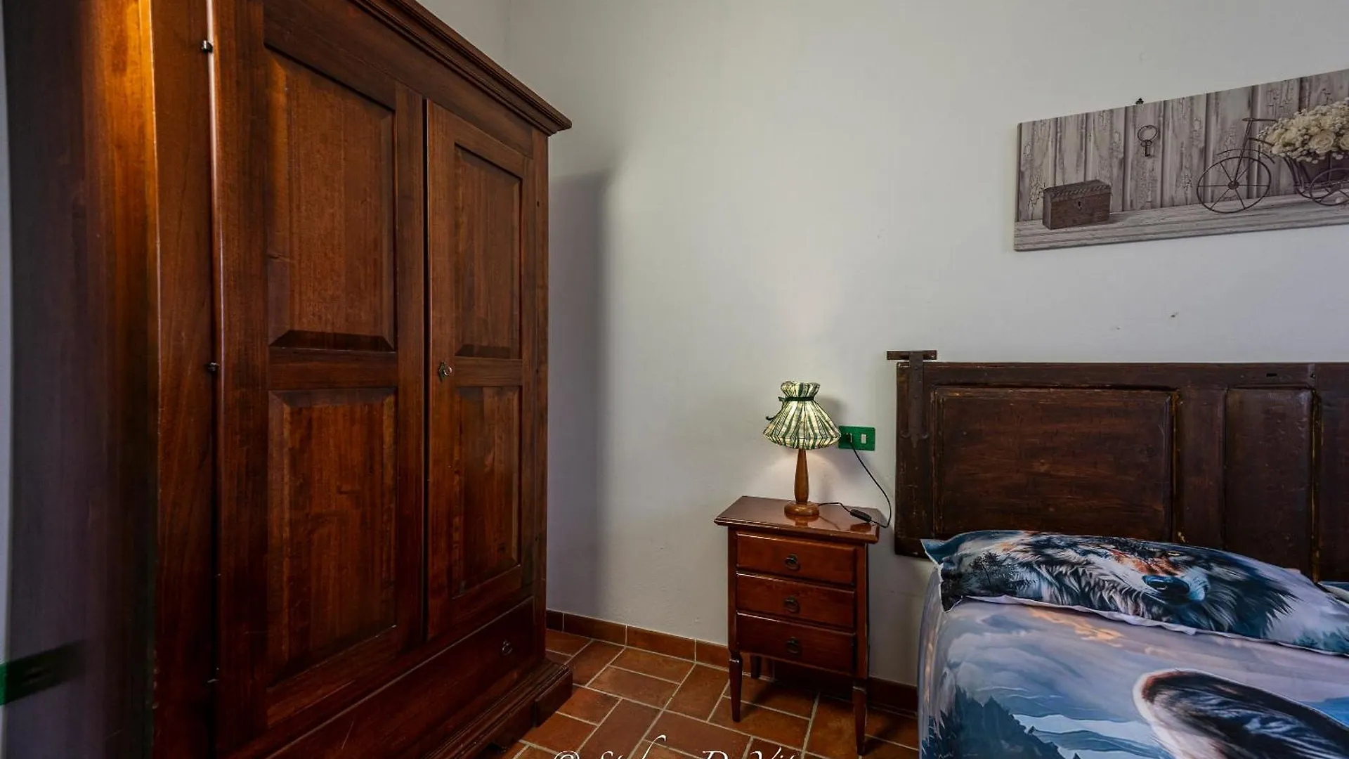 Il Borgo Del Lupo Villa Sarteano 0*,  Italy