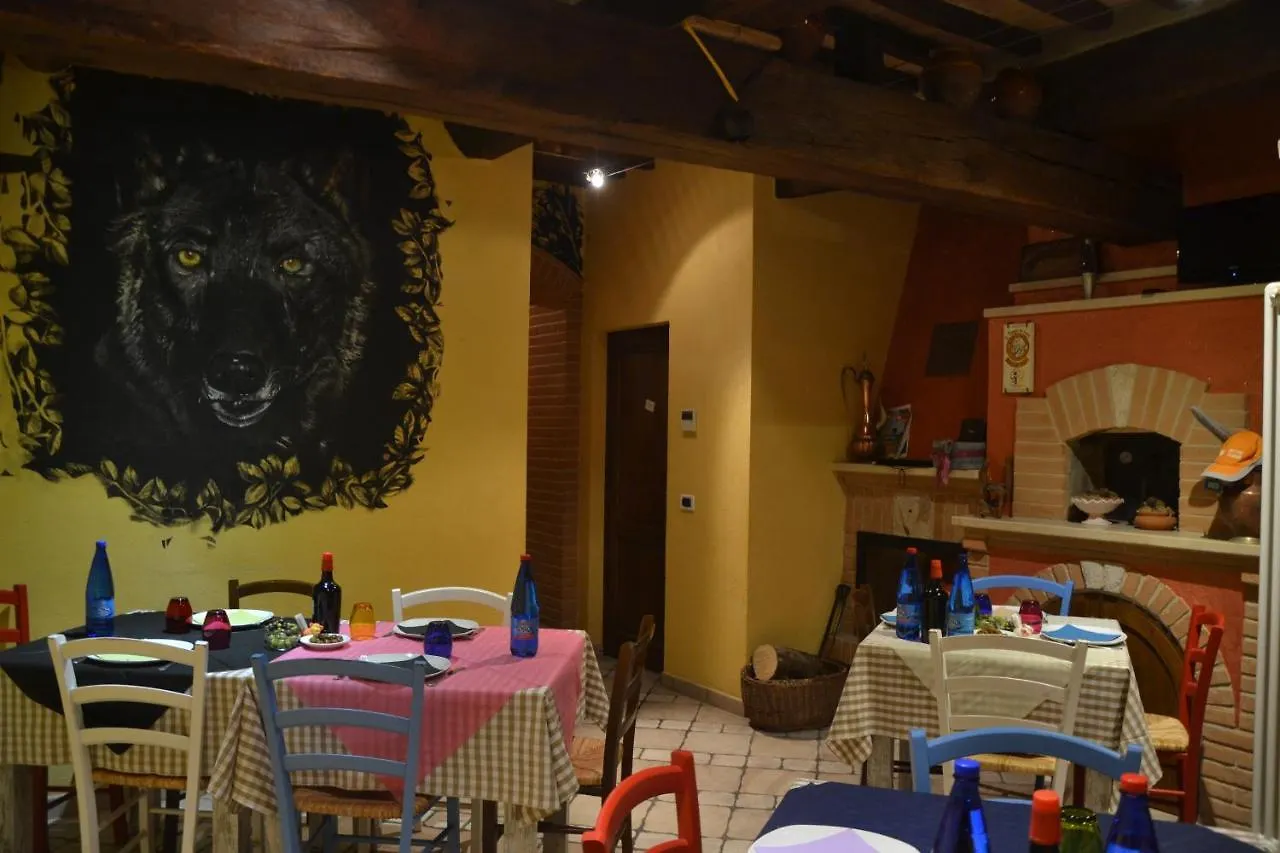 Il Borgo Del Lupo Villa Sarteano Farm stay